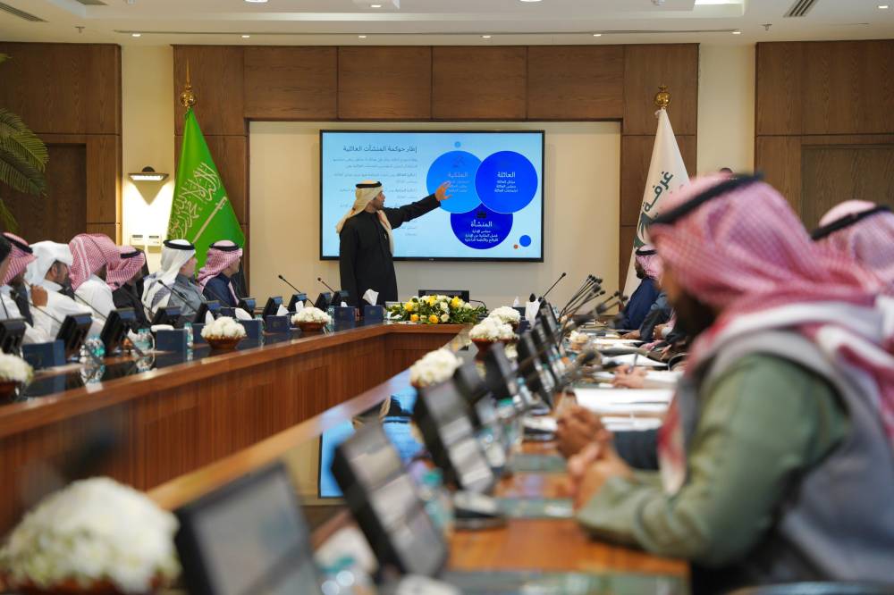 موظفو المنشآت العائلية يمثلون 8 في المائة من إجمالي القوى العاملة في السعودية. المصدر: المركز الوطني للمنشآت العائلية