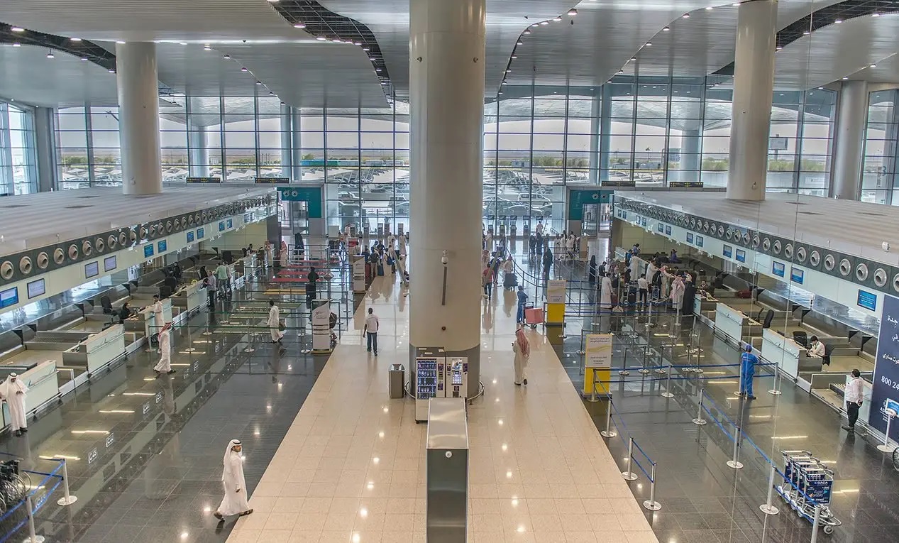 يوفر الطيران المدني 241 ألف فرصة عمل في القطاع. المصدر: واس