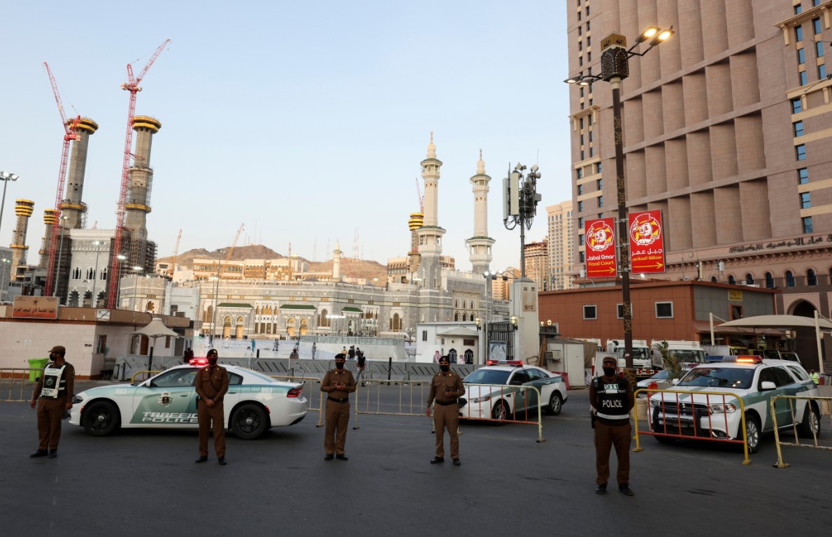 منع حاملي تأشيرة الزيارة من دخول مكة المكرمة أو البقاء فيها حتى 15 ذو الحجة