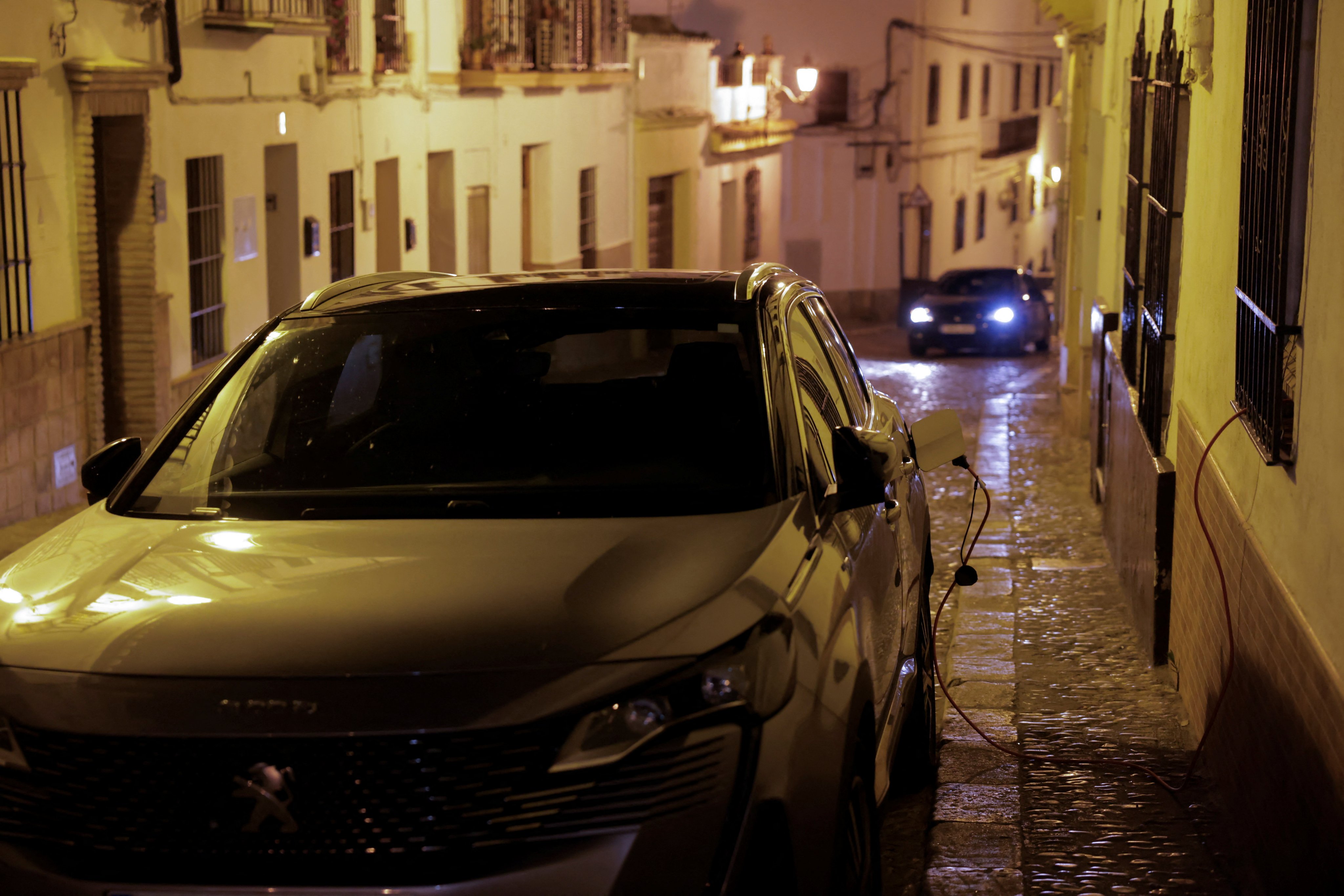 تراجع مبيعات السيارات الكهربائية في الاتحاد الأوروبي