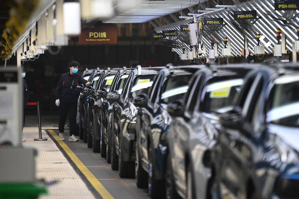 تفرض على المركبات المصنعة في الصين حاليا رسوما بـ10 %. "رويترز"