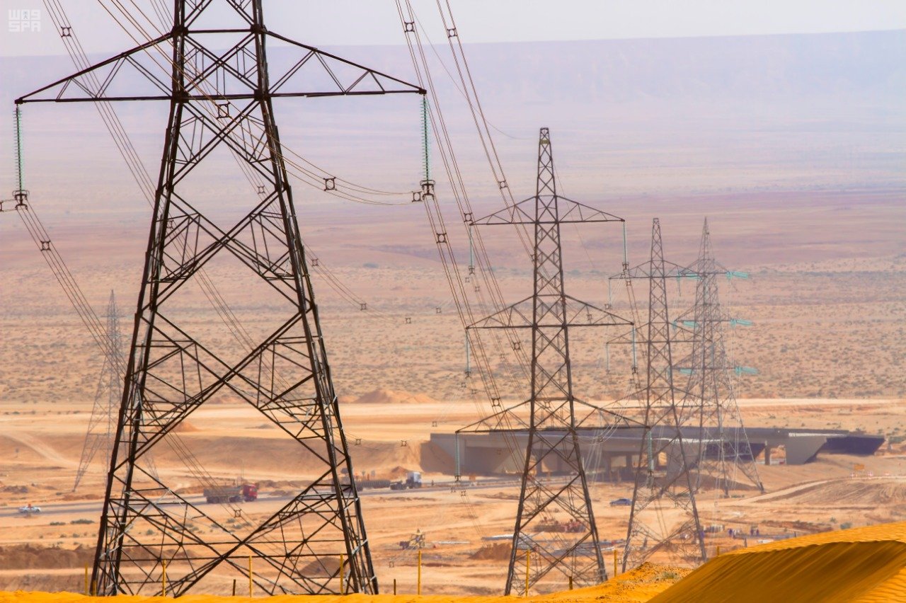 مشروع بطول 830 كيلومترا للربط كهربائي بين المنطقتين الوسطى والجنوبية في السعودية