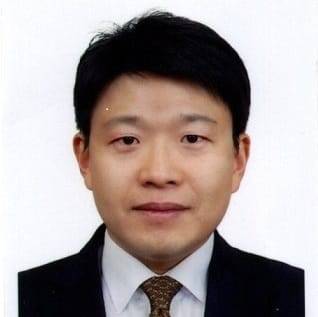 سونغ كوان لي، المستشار التجاري في سفارة كوريا الجنوبية في الرياض