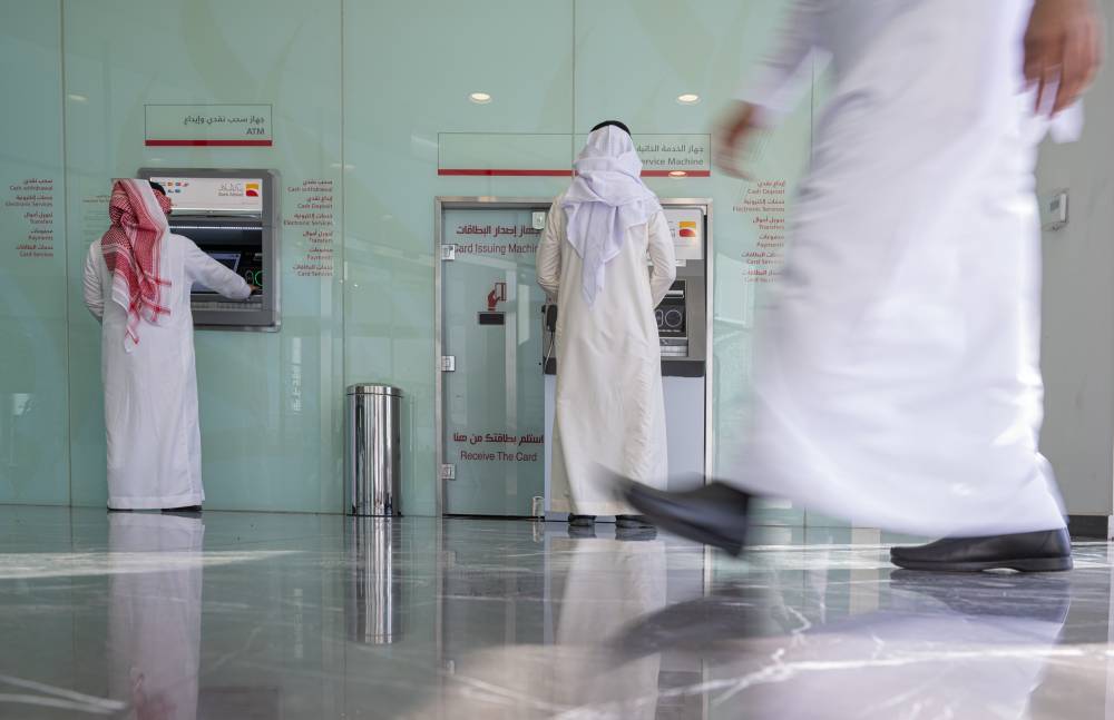 تباطأ نمو الأرباح خلال يونيو الماضي إلى 9% على أساس سنوي. تصوير: يوسف الدبيسي