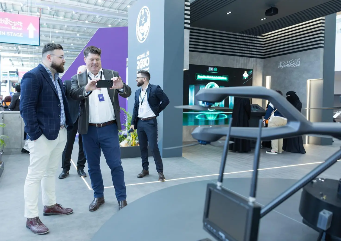 منح الجنسية السعودية لنخبة من الخبراء وأصحاب الشركات الريادية في المال والأعمال