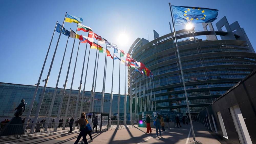 14 تريليون دولار ديون أوروبية .. غابة من المواد المشتعلة