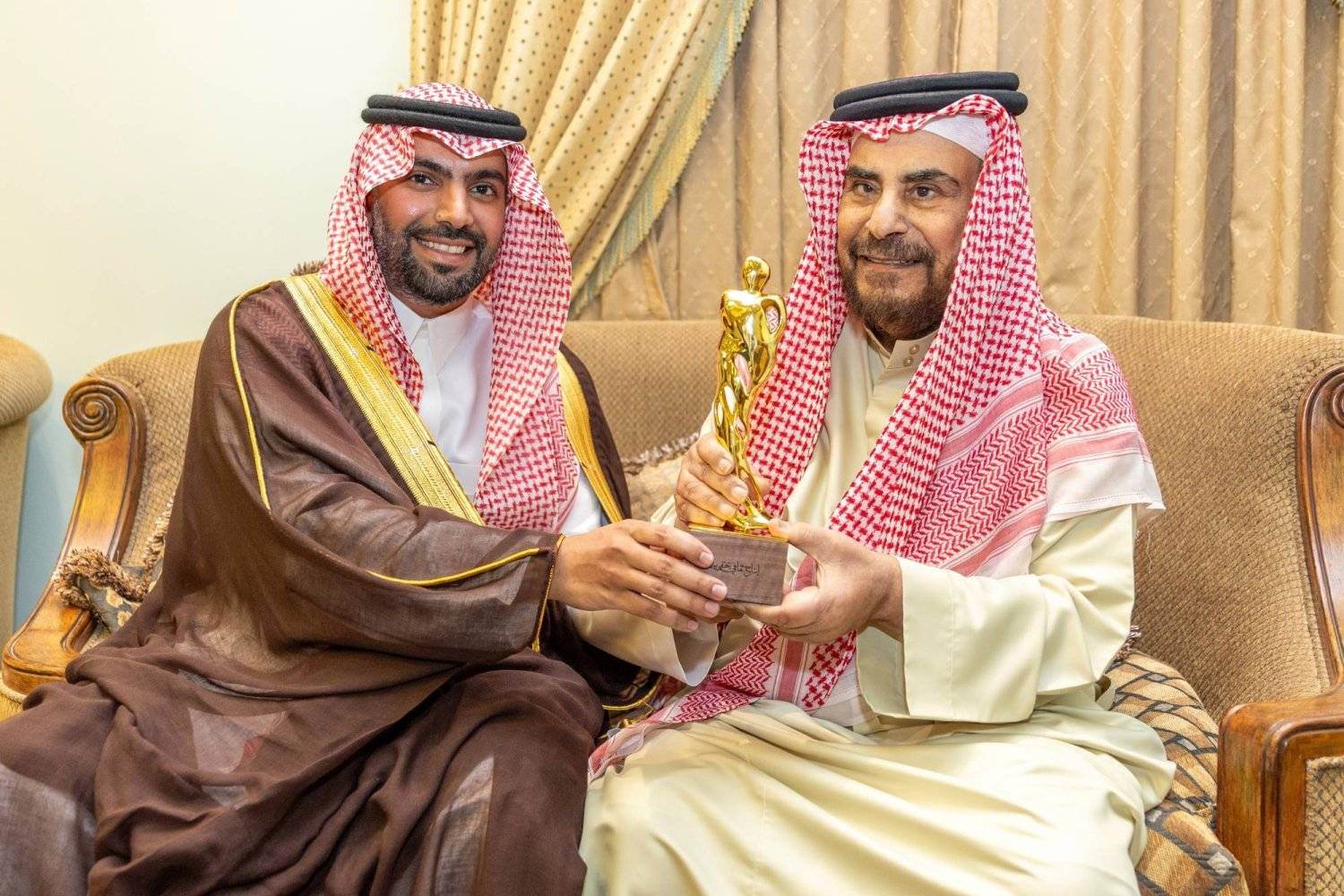 وزير الثقافة الأمير بدر بن عبدالله بن فرحان خلال تكريمه سعد الصويان.