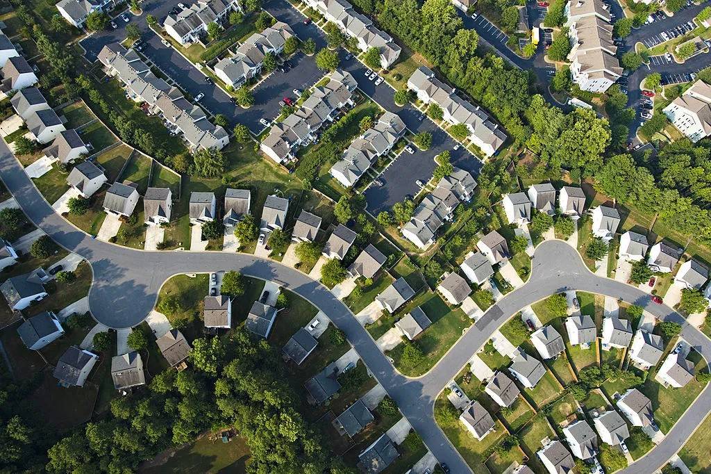 أسعار المساكن المرتفعة وفائدة الرهن العقاري أدتا إلى انخفاض القدرة على تحمل التكاليف إلى مستويات قياسية. "بلومبرغ"