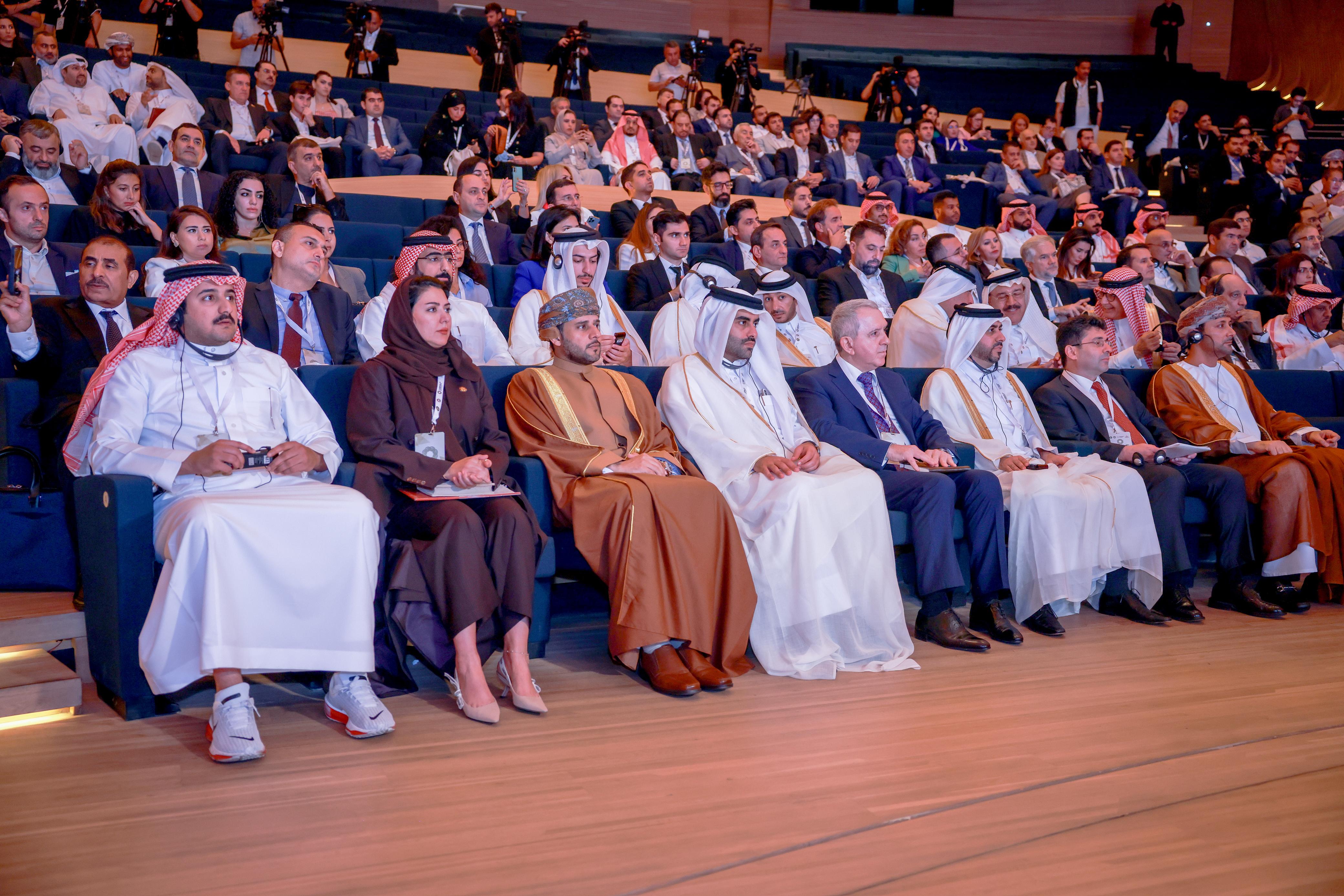 استثمارات سعودية بـ 4 مليارات دولار بالطاقة والغذاء في أذربيجان والبداية بـ 50 شركة