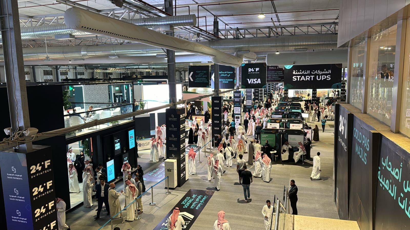 جانب من فعاليات المؤتمر الدولي في قطاع التقنية المالية «فنتك 24» في الرياض. «الاقتصادية»
