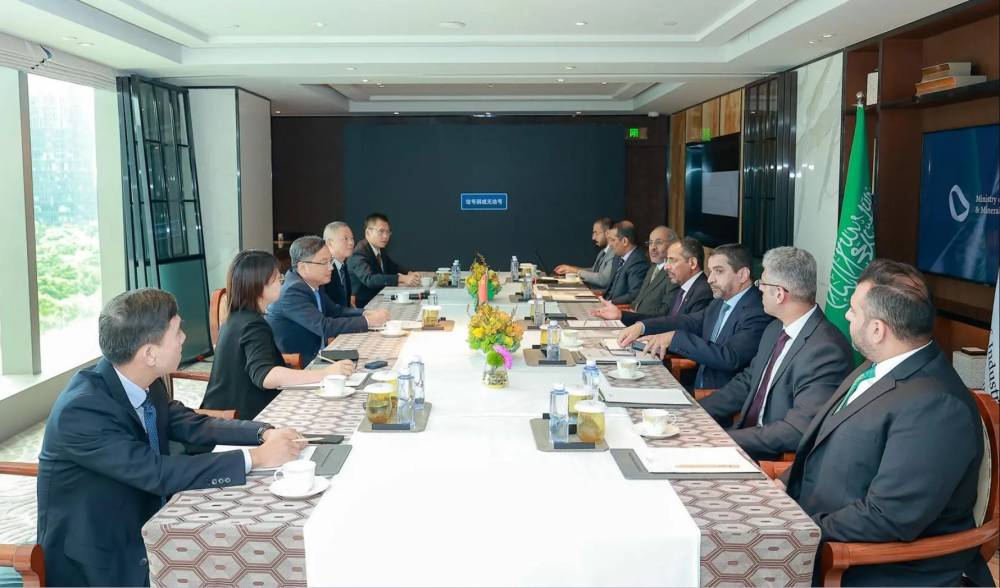جانب من اجتماعات وزير الصناعة السعودي مع رؤساء ومسؤولي عدد من الشركات الصينية. "واس"
