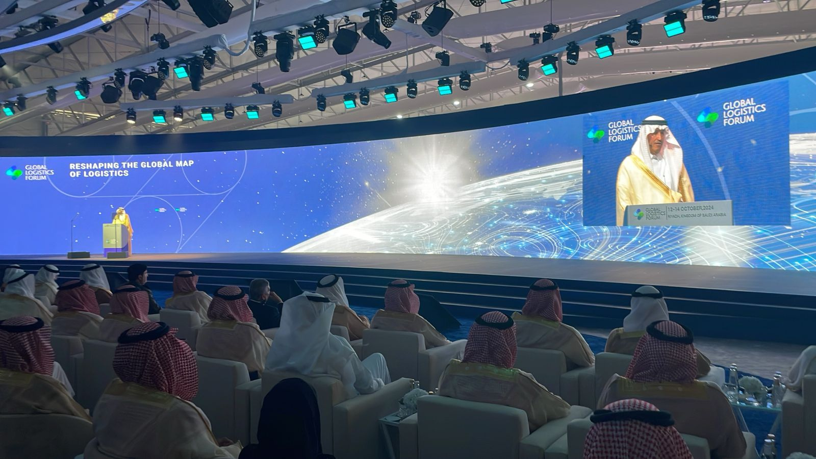 السعودية تزيح حمولة مليون شاحنة من الطرق البرية نحو السكك الحديدية