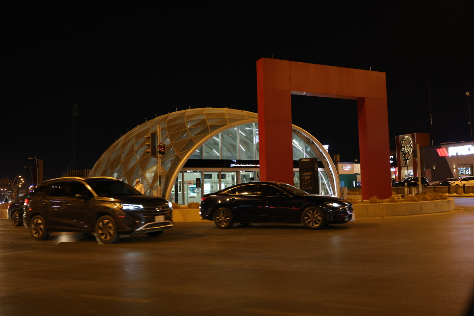 "الاقتصادية" تستكشف مترو الرياض وتأثيراته في اقتصاد العاصمة