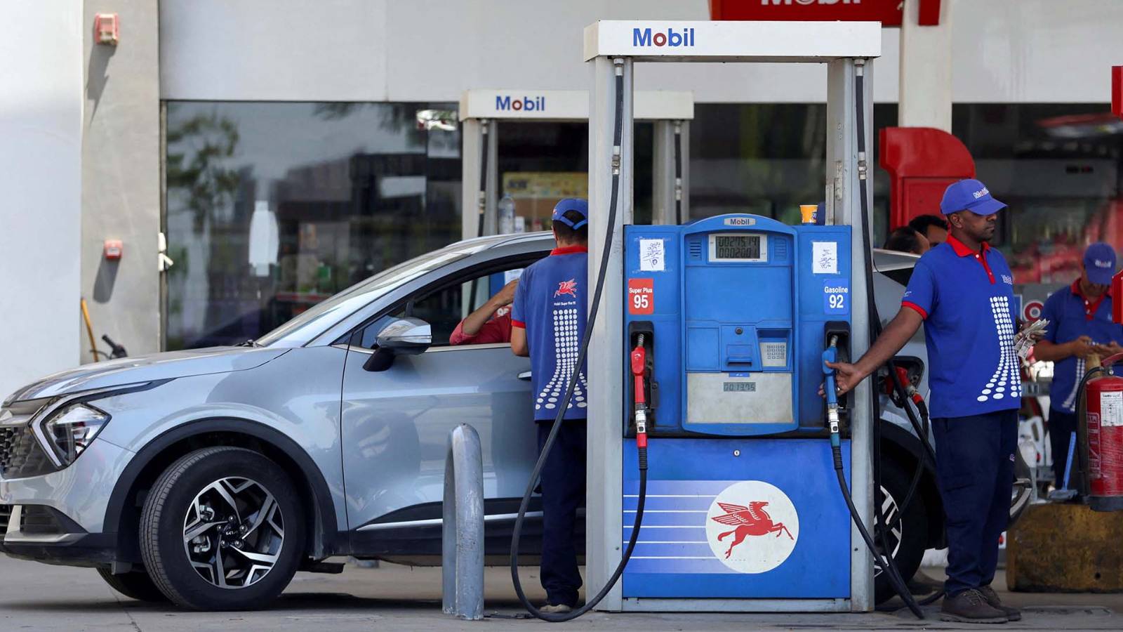 للمرة الثالثة هذا العام .. مصر ترفع أسعار الوقود بنسب وصلت إلى 17 %