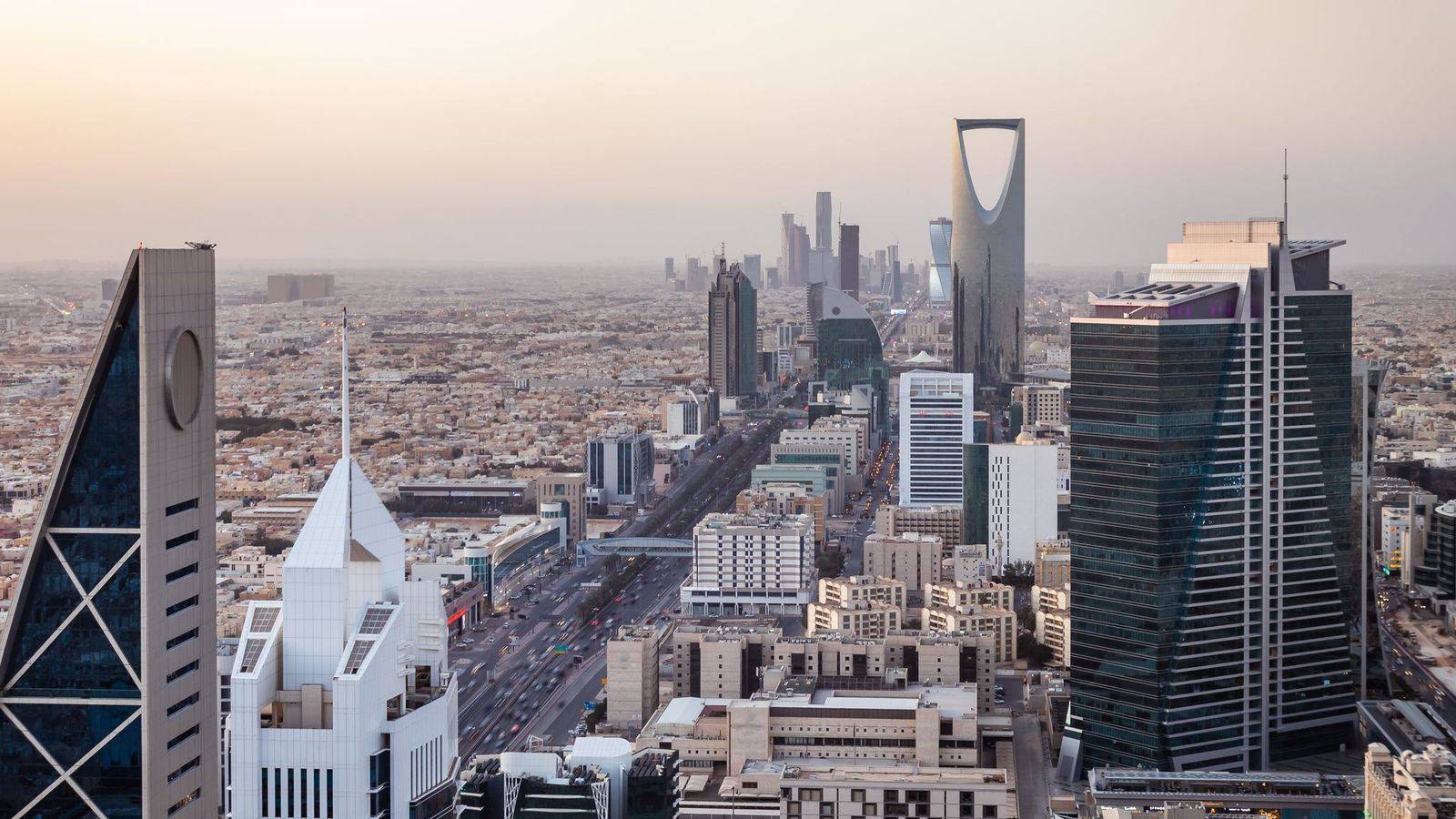 بلومبرغ : السعودية تستعين بـ "بلاك روك" لتطوير سوق الرهن العقاري