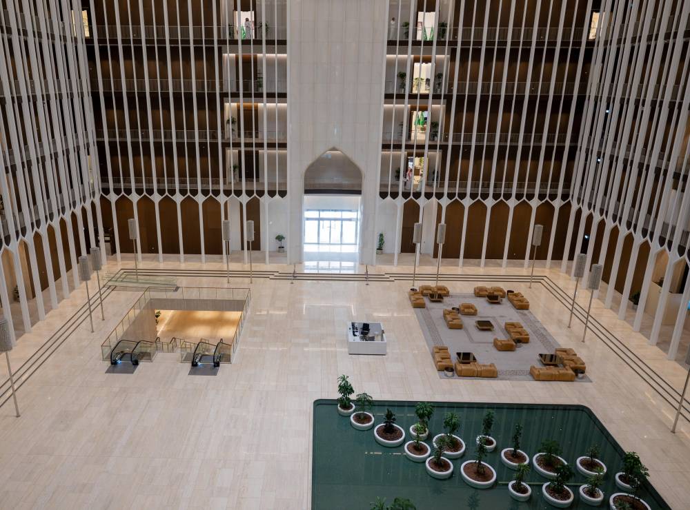 بهو مبنى البنك المركزي السعودي، الرياض. تصوير: يوسف الدبيسي "الاقتصادية"