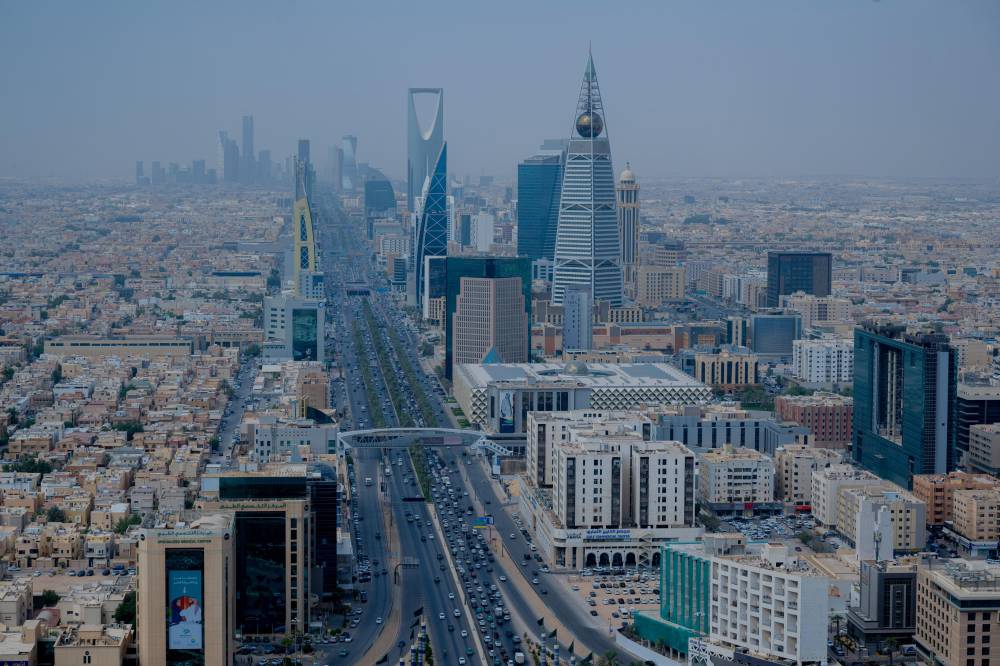 منحت الضوابط في لائحة نظام الاستثمار في السعودية كامل الحق للمستثمر الأجنبي في إبداء الرأي وتوفير الفرصة. "الاقتصادية"