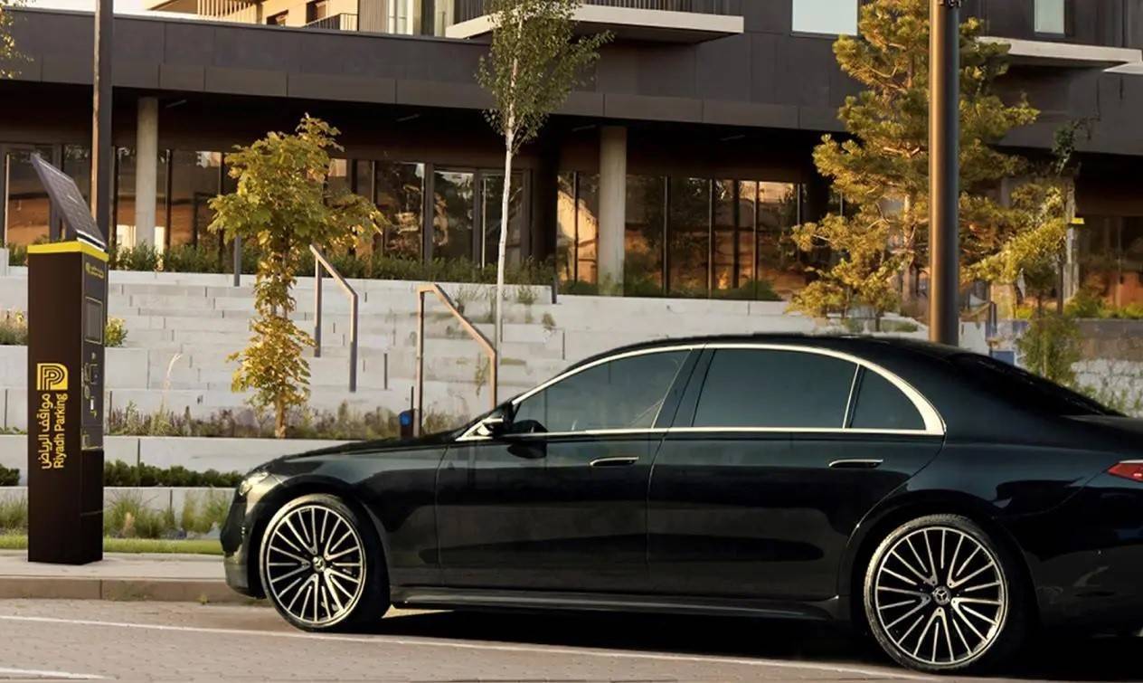 بعد تشغيل «مواقف الرياض».. استثمار الإيرادات لتحسين البنية التحتية