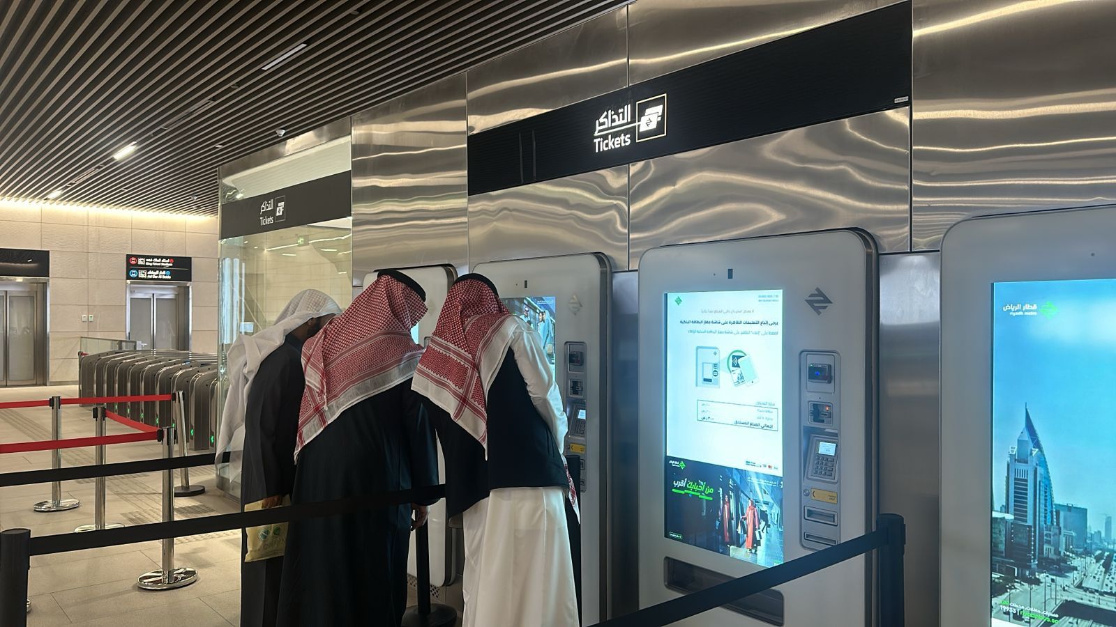 المترو ينطلق .. سكان الرياض يجدون بديلا عن التكدس المروري لأول مرة 