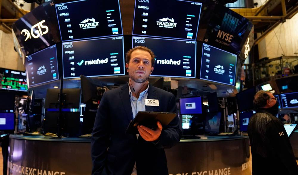 "ناسداك" و"ستاندرد آند بورز" يغلقان على ارتفاع قياسي