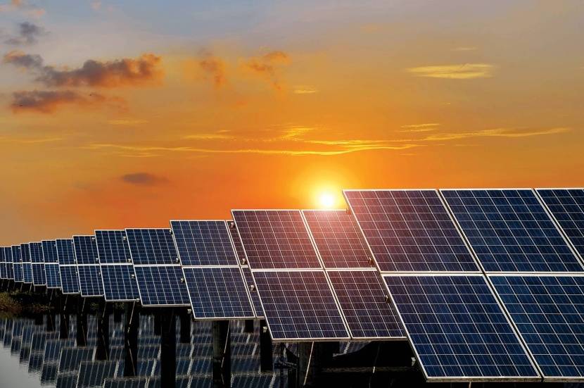 الطاقة الشمسية تجذب استثمارات بـ 521 مليار دولار ومشاريع سعودية ضمن الأكبر عالميا