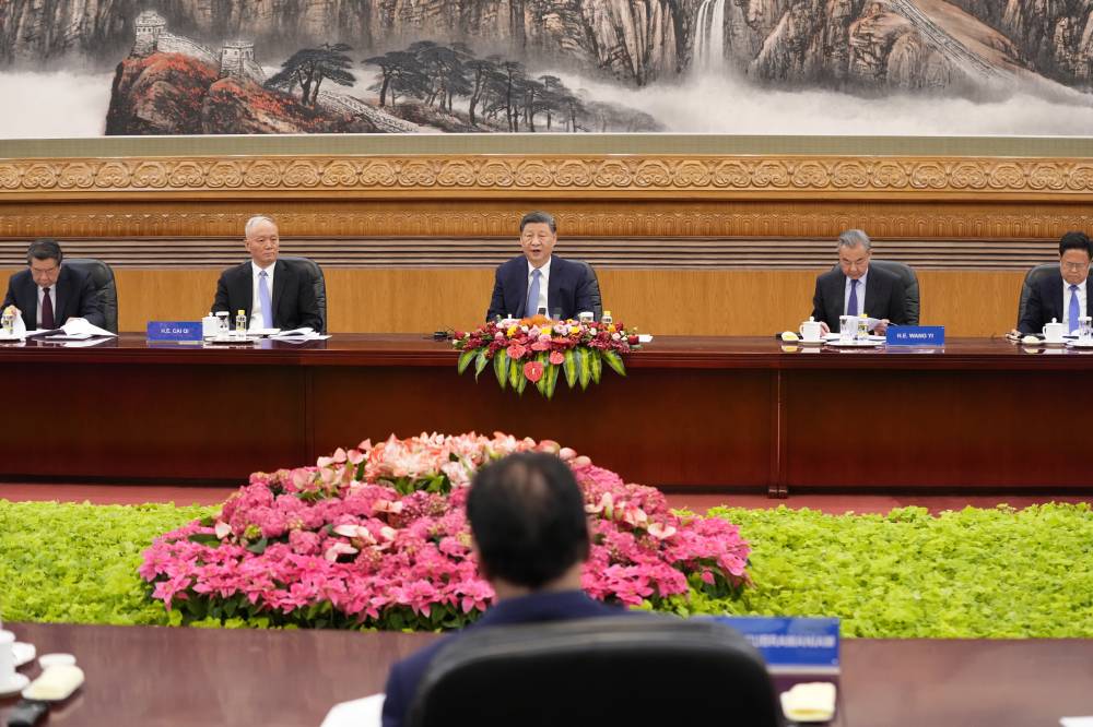 الرئيس الصيني يلتقي كبار رجال الأعمال من حول العالم لجذب الاستثمارات