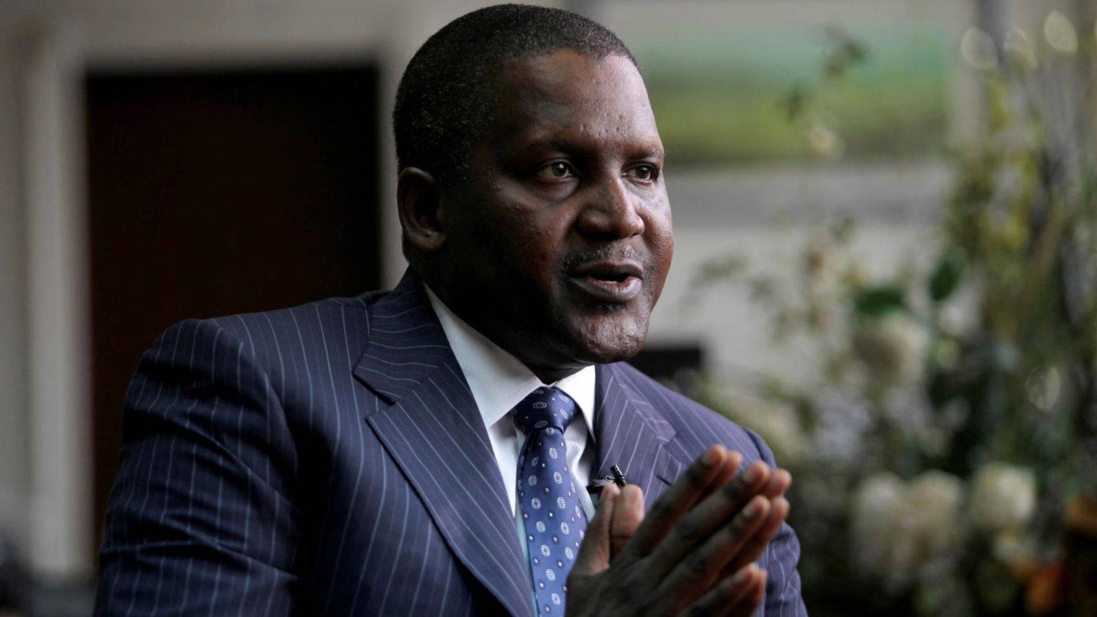 إمبراطورية مالية بدأت بـ 3 آلاف دولار .. من هو أغنى رجل في إفريقيا؟