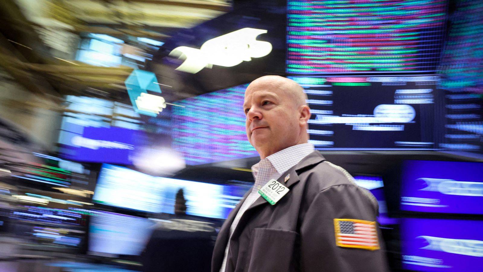 تأجيل الرسوم الأمريكية .. هل تتحول الحرب التجارية إلى "حرب مالية"؟