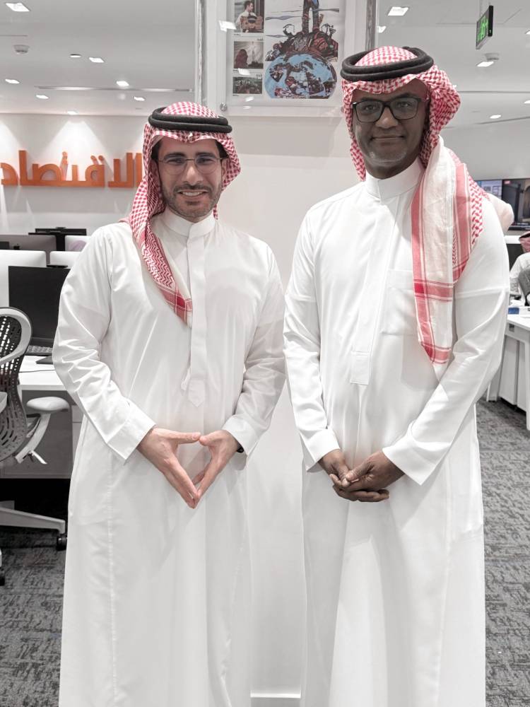 رئيس تحرير «عرب نيوز» يزور «الاقتصادية» ويبحث آليات التعاون والشراكة