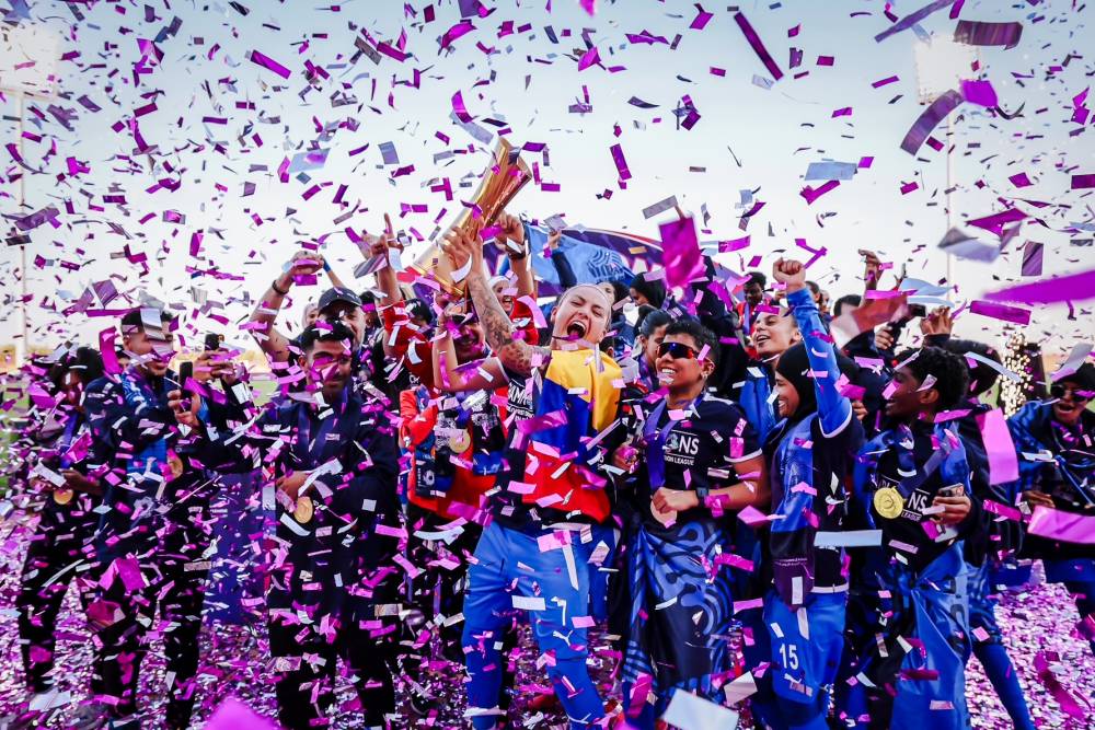 نيوم يتوج بلقب سيدات الأولى ومبلغ 750 ألف ريال