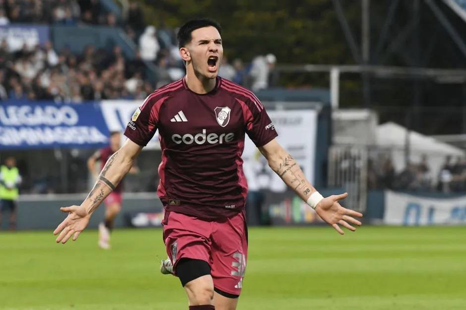 38 مليون إسترليني عرض مانشستر يونايتد لضم فيل فودين .. و3 أندية تراقب