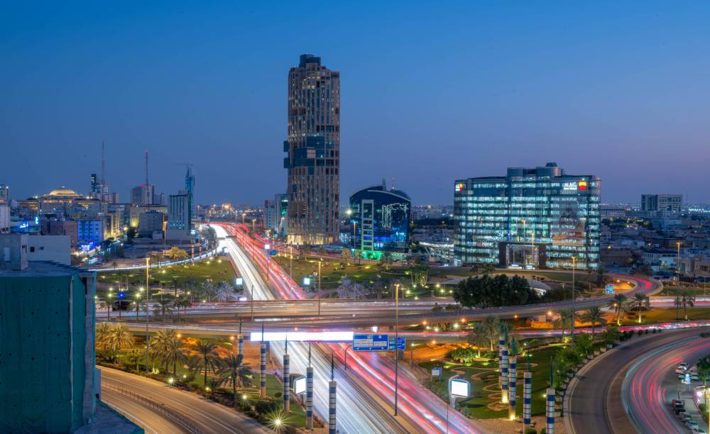 السعودية تعزز إصلاحاتها السياحية بتطبيق استرداد ضريبة القيمة المضافة للسياح