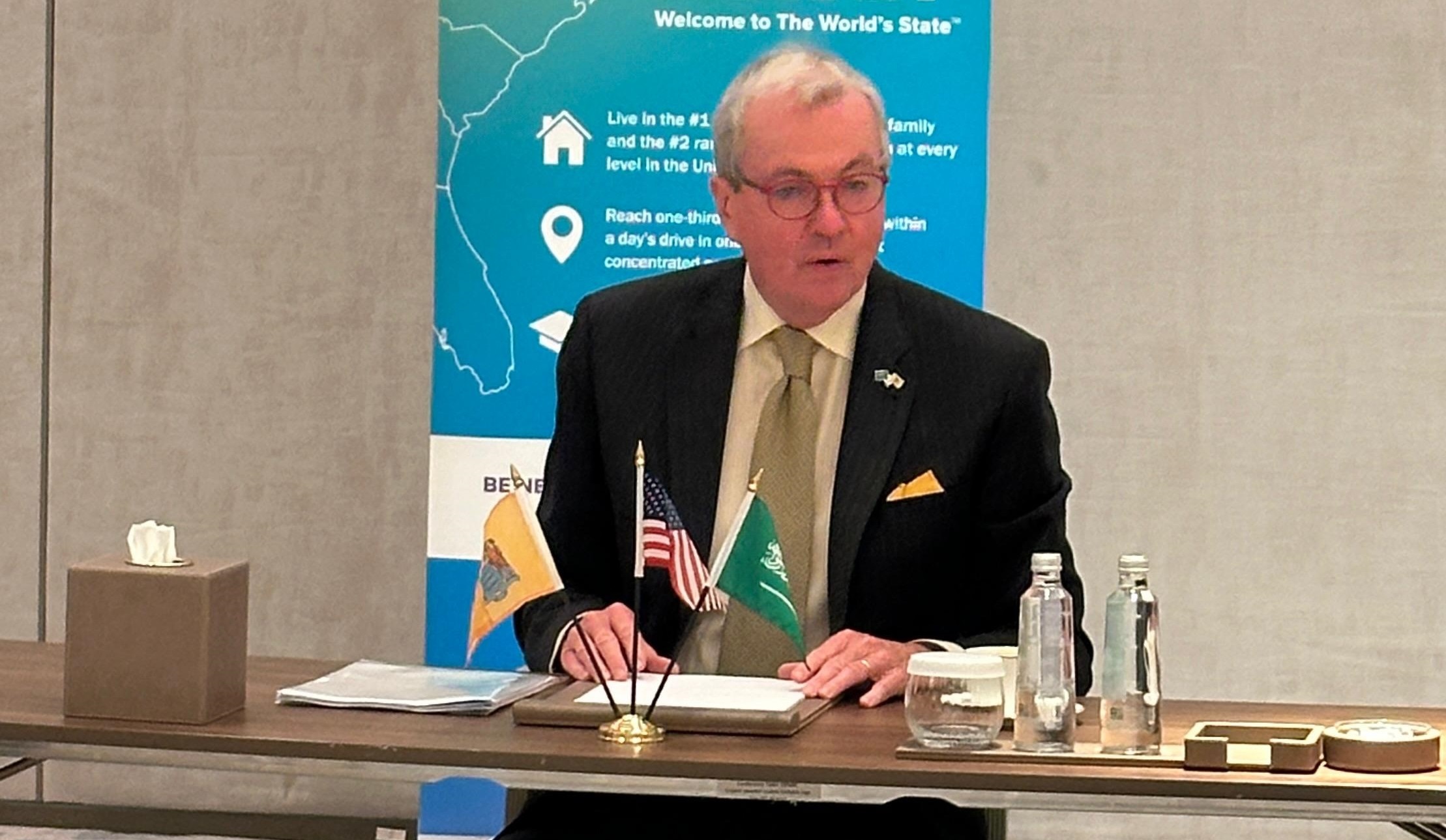 حاكم نيوجرسي لـ"الاقتصادية": فرص هائلة مع السعودية في الذكاء الاصطناعي والأدوية