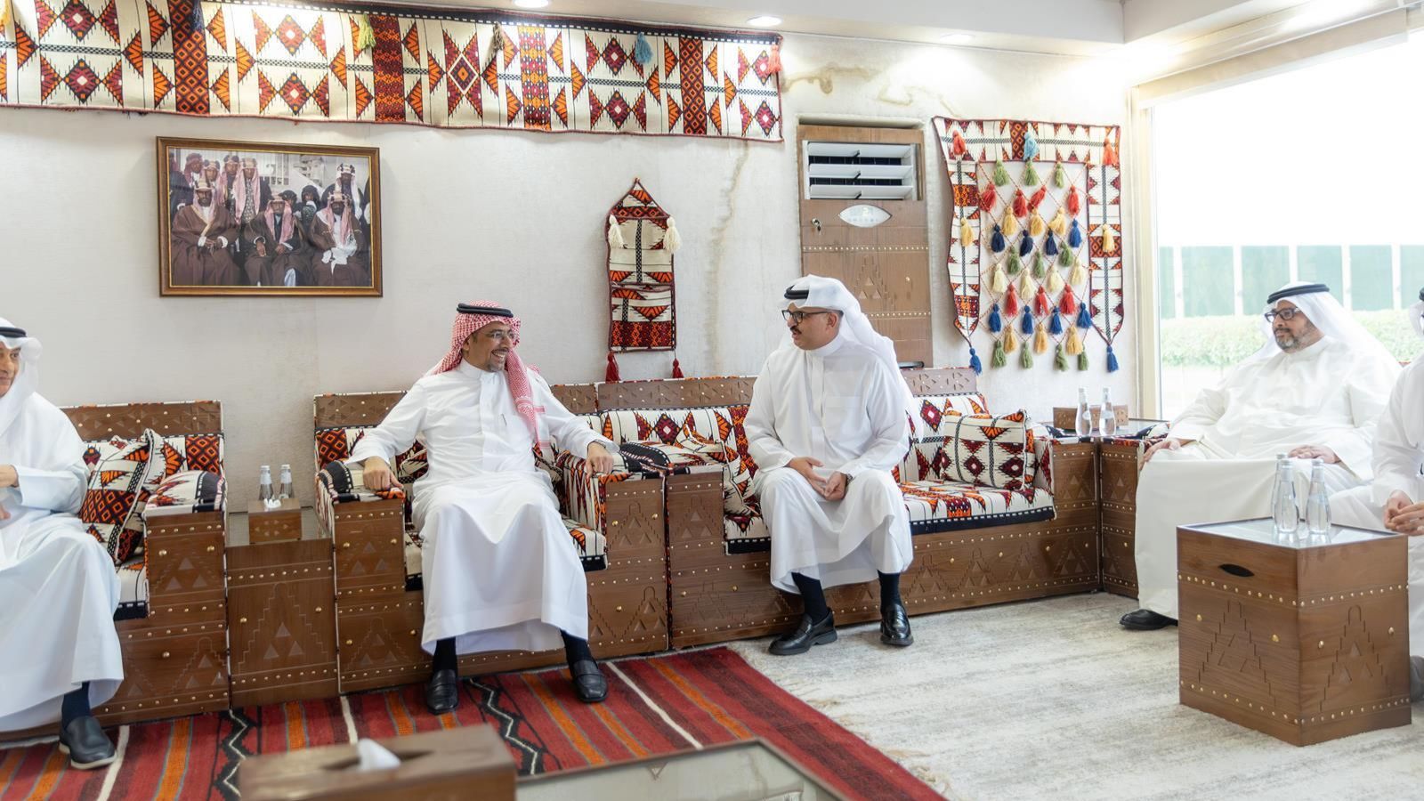وزير الصناعة السعودي يبحث مع مستثمرين كويتيين فرص الاستثمار في قطاعي الصناعة والتعدين