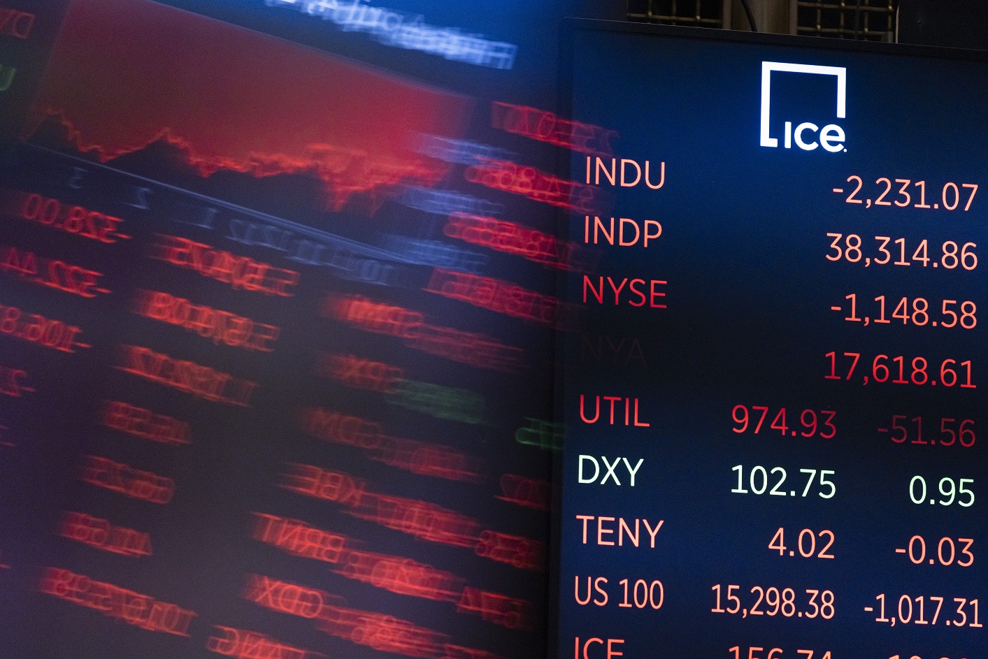 رسوم ترمب تضع صفقات اكتتاب واستحواذات مليارية في مهب الريح