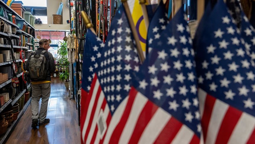 "جولدمان" يتوقع احتمالا أكبر لركود الاقتصاد الأمريكي