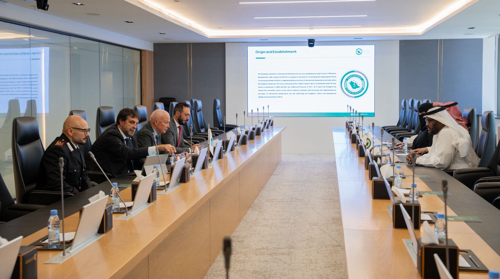 اللجنة الدائمة للقانون الدولي الإنساني تعزز الشراكات الدولية في اجتماع بالرياض
