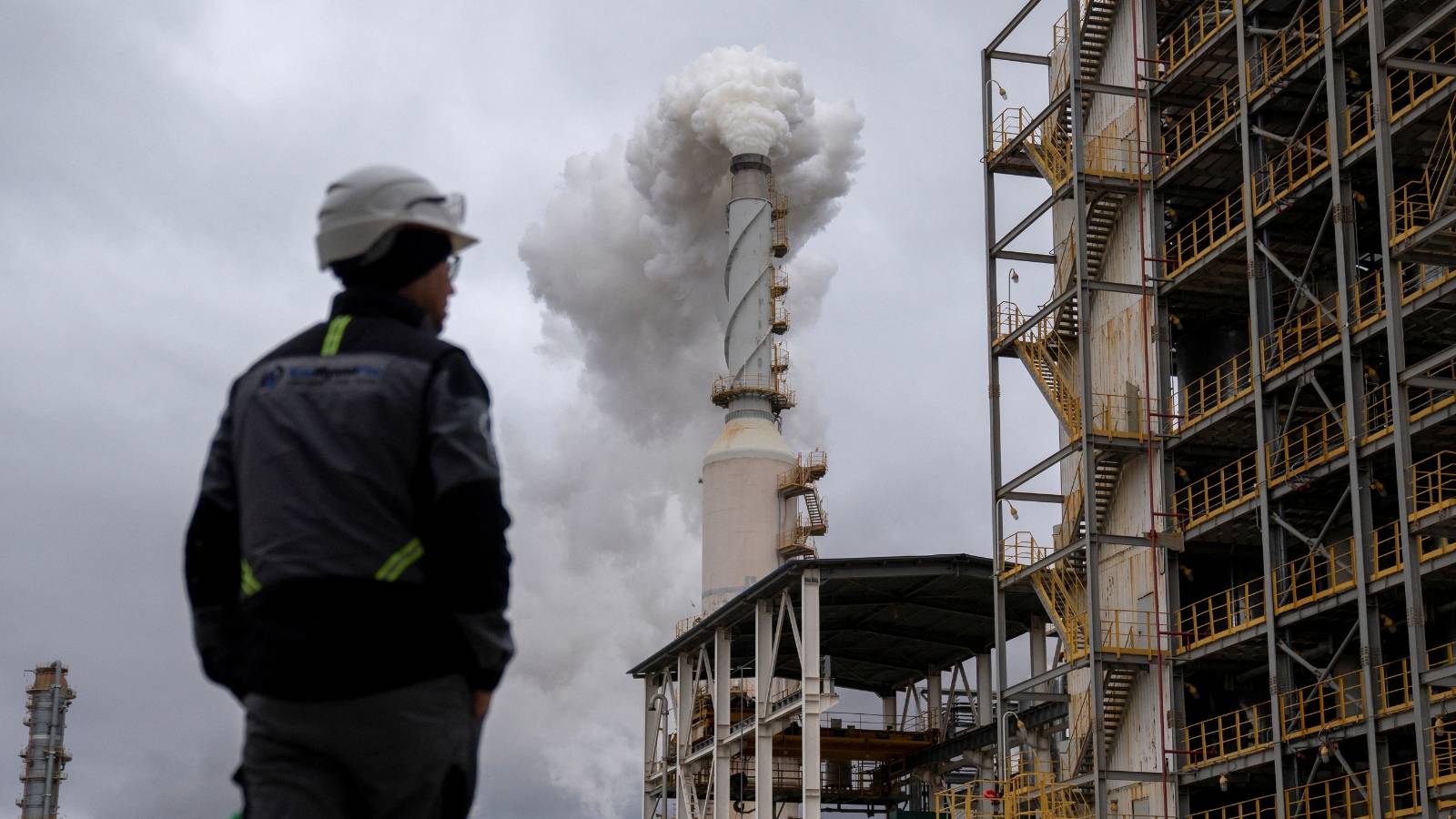 استقرار أسعار النفط مع ترقب نتائج محادثات أمريكا وإيران وبيانات الصين