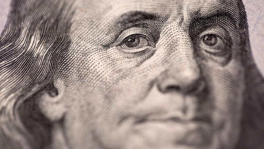 هونج كونج تنفذ أكبر عملية شراء للدولار لحماية ربط عملتها