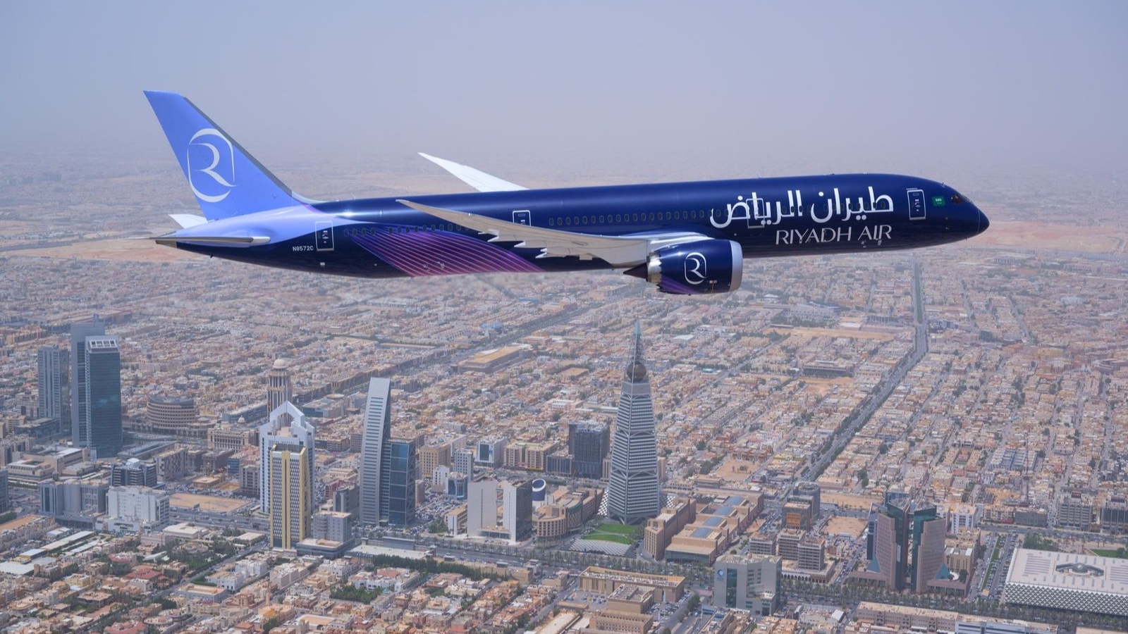 "طيران الرياض" و "أفي ليس" السعوديتان تعتزمان شراء 65 طائرة من "إيرباص"