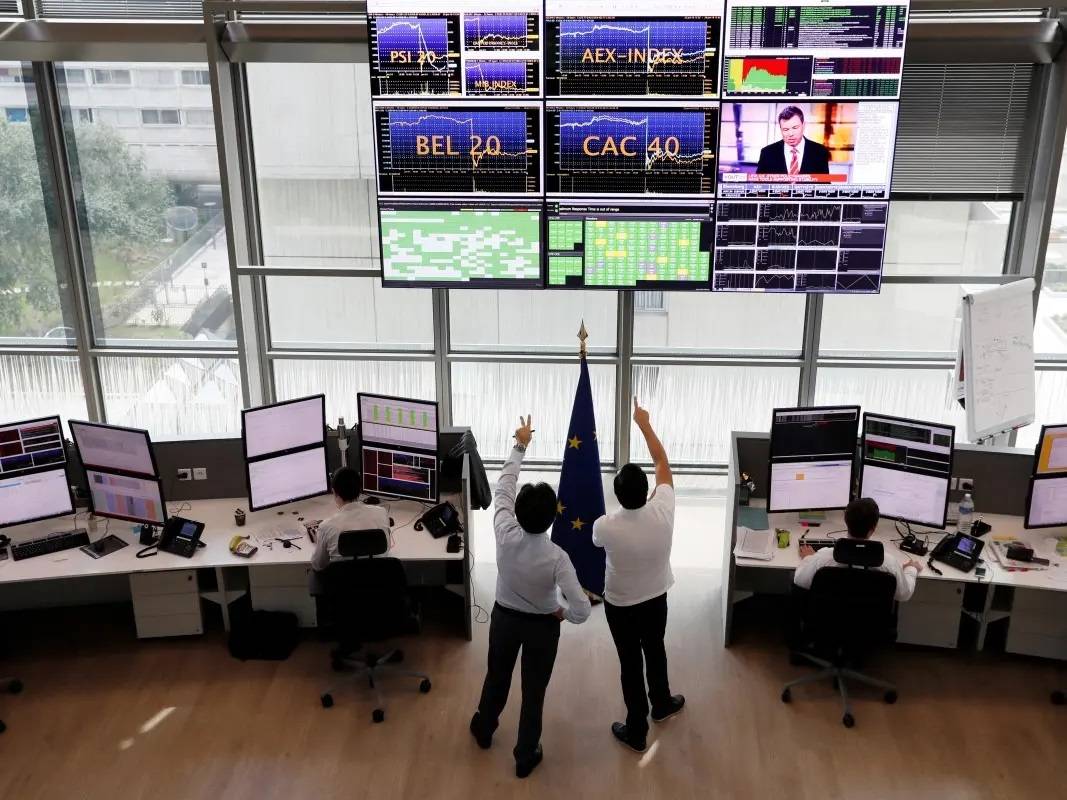 أسهم أوروبا تفتح على ارتفاع بعد تسجيل خسائر أسبوعية
