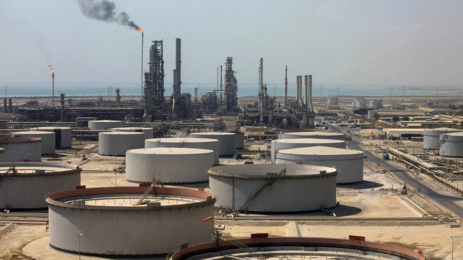 النفط يرتفع 2% بعد قرار أوبك+ زيادة إنتاج يوليو على غرار مايو ويونيو