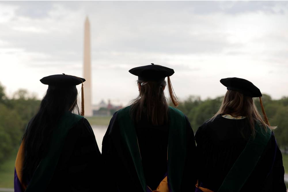 الأسهم الأمريكية تغلق على مكاسب جماعية .. وعوائد السندات تتراجع