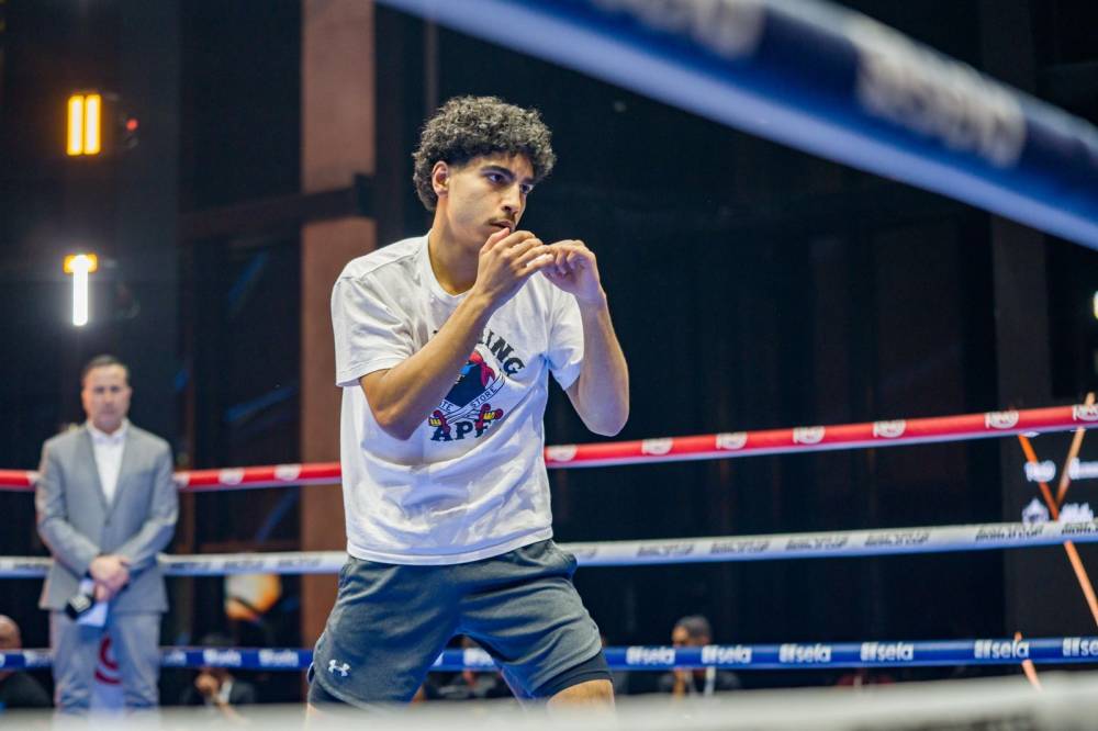 انطلاق تدريبات نزال قمة الوزن الثقيل بين موسيس إيتاوما وديليان وايت في الرياض