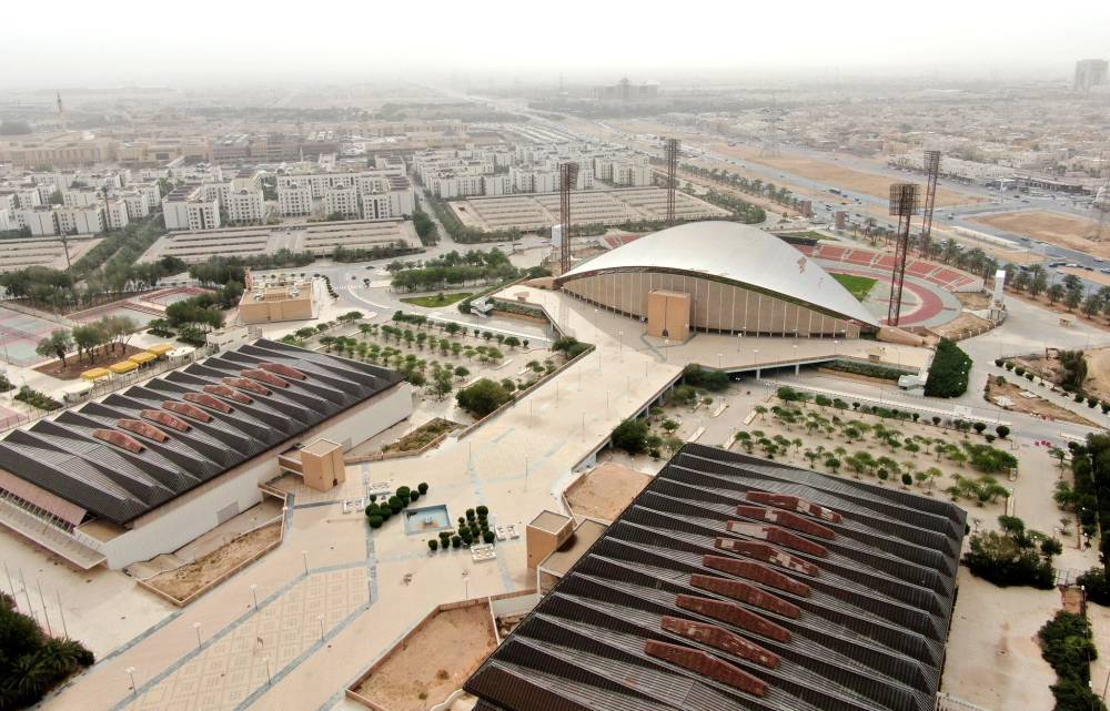 طرح مناقصة تأهيل وتطوير الصالة الرياضية في جامعة الإمام