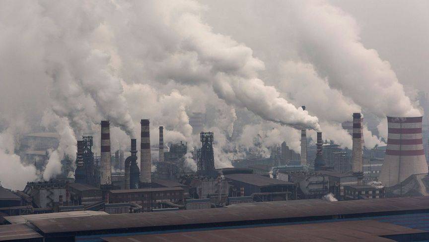 سعر خام الحديد يتراجع لليوم السادس رغم قيود الصين على الصلب