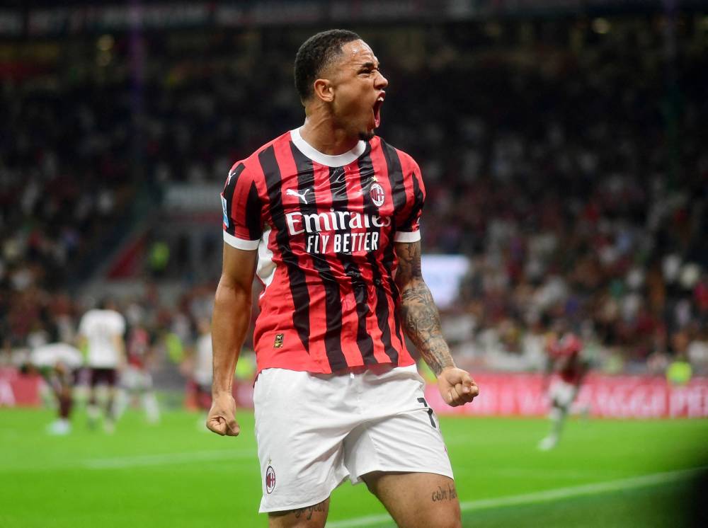 أندية الدوري الإنجليزي تحطم الرقم القياسي في سوق الانتقالات بـ 2.4 مليار إسترليني