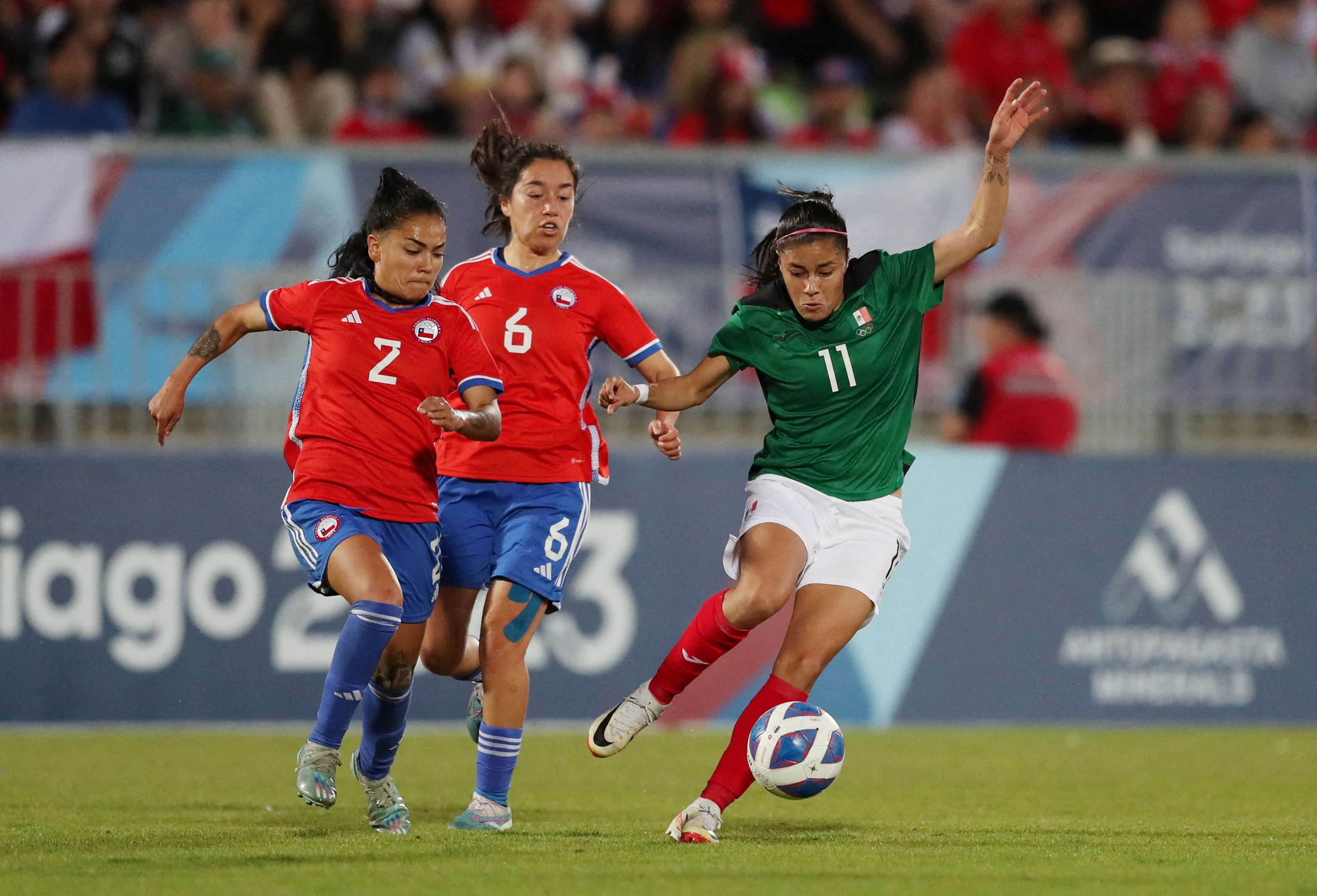 أورلاندو برايد يتعاقد مع أوبايي في أغلى صفقة في كرة القدم للسيدات