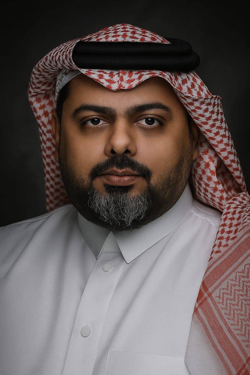 سعودي يحول ورشة صغيرة إلى كيان دعائي بأرباح 400 ألف ريال لـ"الأوردر" الواحد