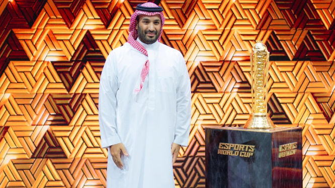 ولي العهد السعودي يتوج "فالكونز" بلقب كأس العالم للرياضات الإلكترونية